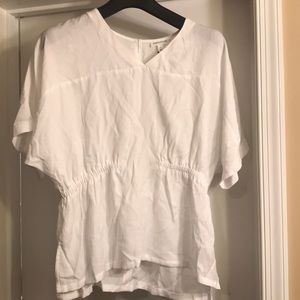 🆕🆕 NWT 🆕🆕 white top